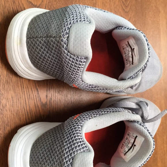Nike unisex 9.5 Gray w/ orange swish. Previously worn but lots@lots of wear left - Picture 2 of 6